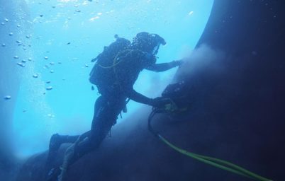 hull-during-cleaning-(20).JPG